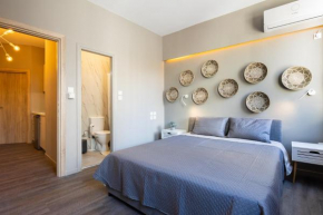 Designed 2 Room Apartment - 15' walk to Acropolis